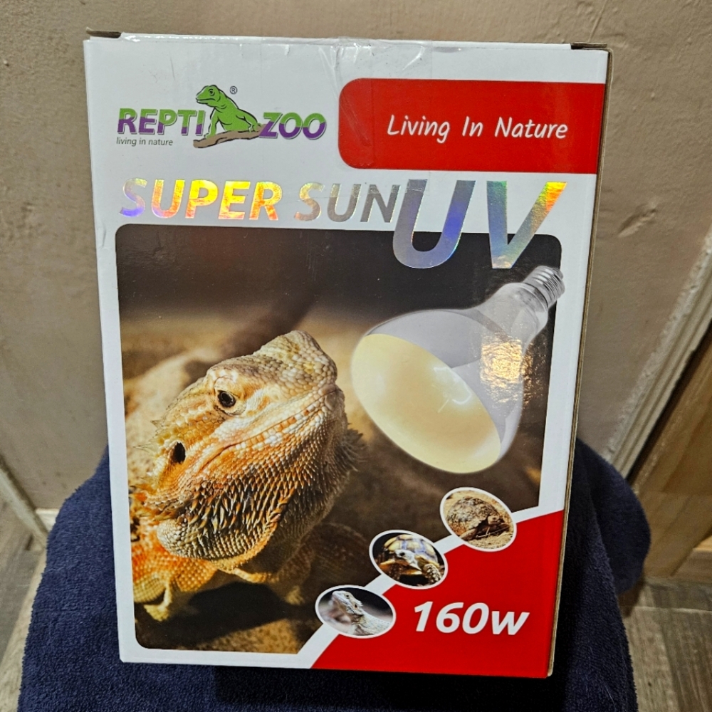 ReptiZoo Super Sun UV 160W Reptile Bulb